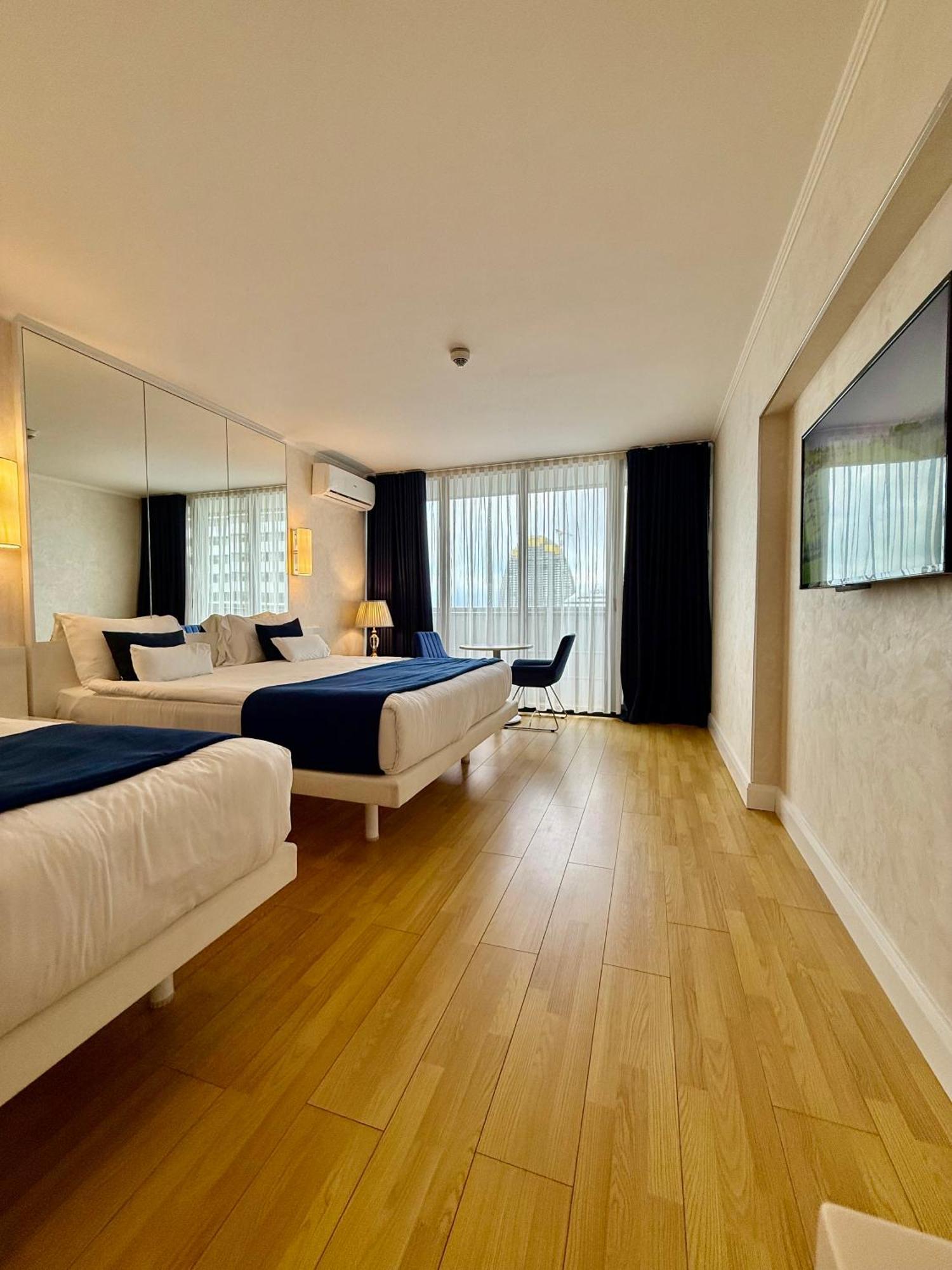 Seaside Vip Hotel Batumi Exterior foto